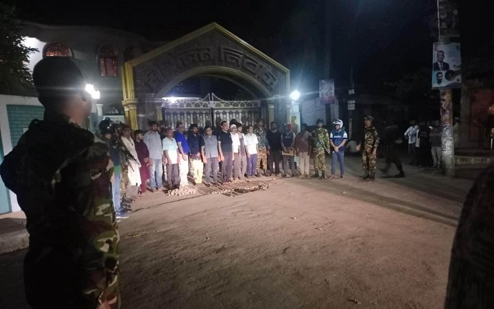 শ্রীমঙ্গলে ঈদের রাতে টমটম পাকিং নিয়ে সংঘর্ষ, সাবেক মেয়র মধুসহ আটক ১৪