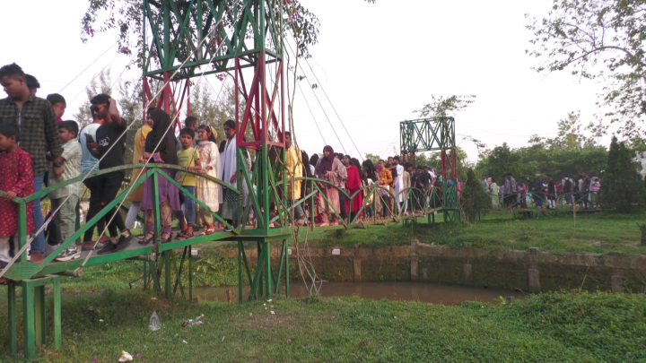 ঈদে মৌলভীবাজারে পর্যটকের ঢল, ১০ বছরে রেকর্ড আয়