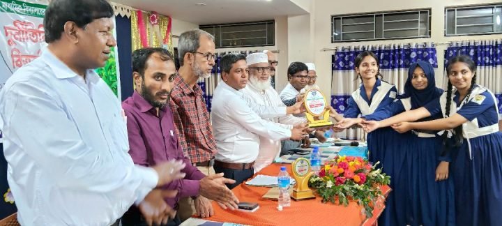 শ্রীমঙ্গলে মূল্যবোধ ও দেশপ্রেমের অভাবেই দুর্নীতির বিস্তার ঘটে: আন্তঃস্কুল বিতর্ক প্রতিযোগিতা অনুষ্ঠিত