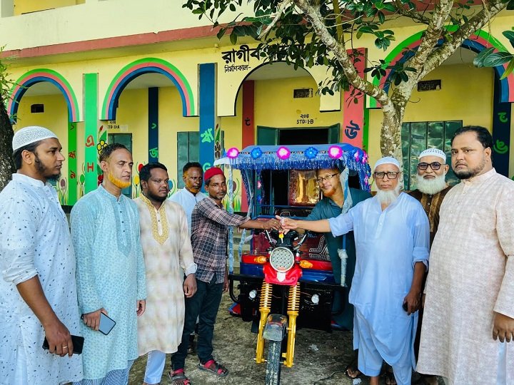 রাজনগরে জামায়াতের উদ্যোগে দরিদ্রদের জীবনযাত্রার মানোন্নয়নে চার লক্ষ টাকার উপকরণ বিতরণ