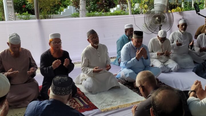 সাবেক অর্থমন্ত্রীর সহধর্মিণী বেগম দূররে সামাদ রহমানের মৃত্যুবার্ষিকীতে দোয়া মাহফিল অনুষ্ঠিত