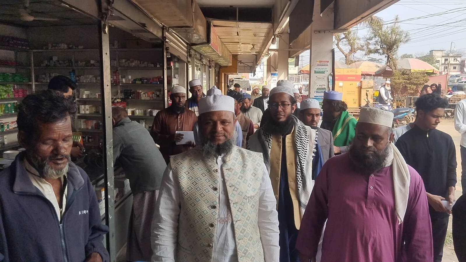 শিক্ষা, স্বাস্থ্য ও অবকাঠামো উন্নয়নের প্রতিশ্রুতি আহমদ বিলালের