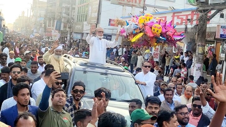 <span style='color:red;font-size:16px;'>জনগণ ধানের শীষে ভোট দিয়ে</span>	 <br/> কুলাউড়া আসনটি বিএনপির চেয়ারম্যানকে  উপহার দিবেন