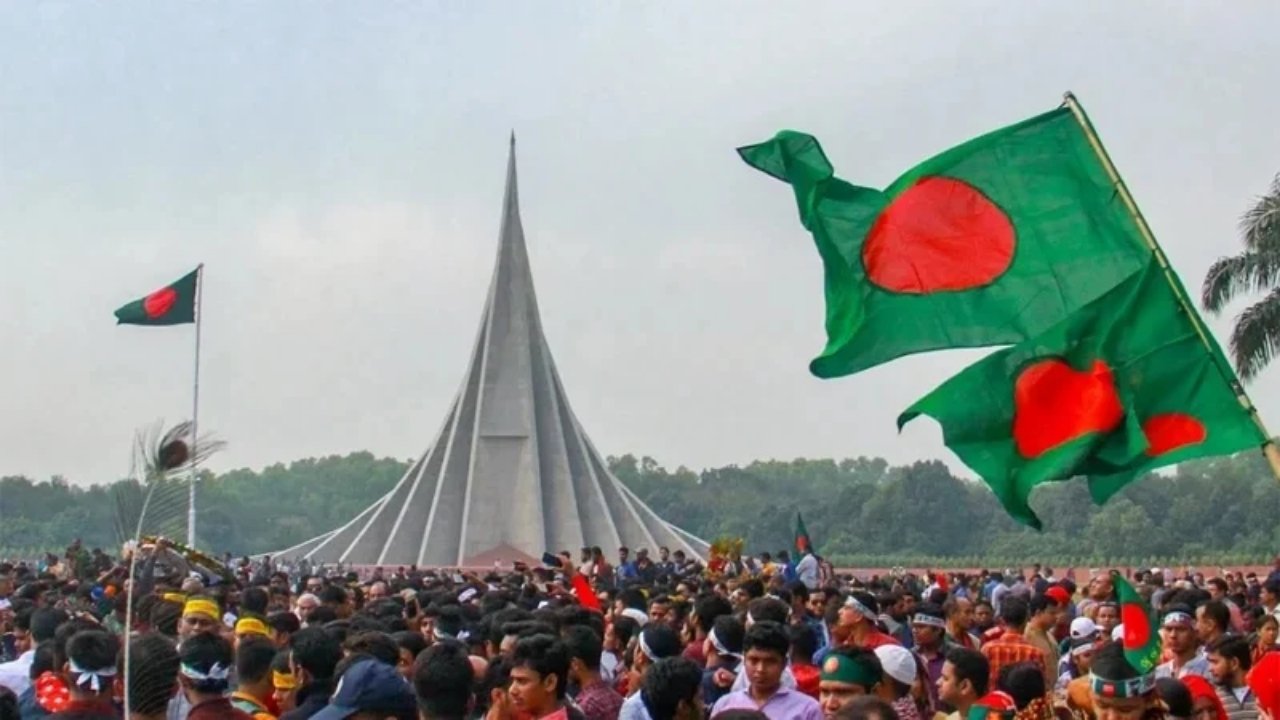 আজ মহান স্বাধীনতা ও জাতীয় দিবস
