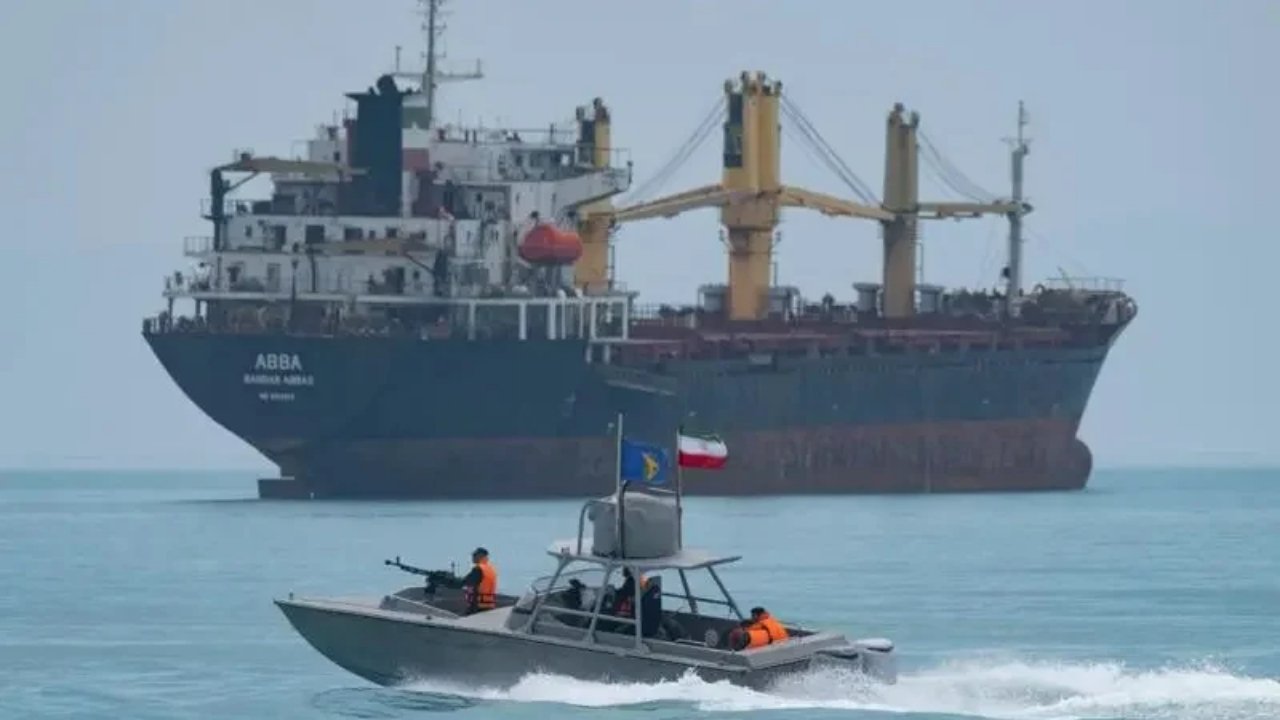 হরমুজ প্রণালির পূর্বে ড্রোন ভূপাতিতের দাবি ইরানের