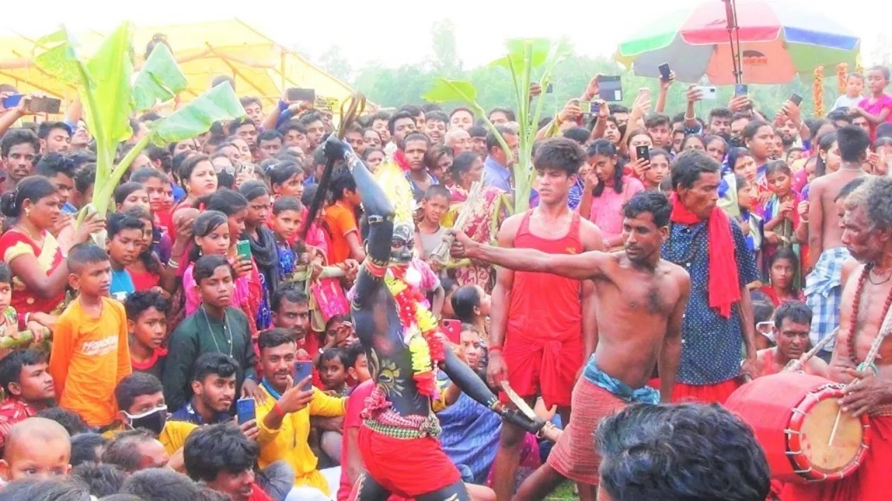 ছয়চিরি দিঘীর পাড়ে শুরু হচ্ছে দুই দিনব্যাপী চড়ক পূজা ও মেলা