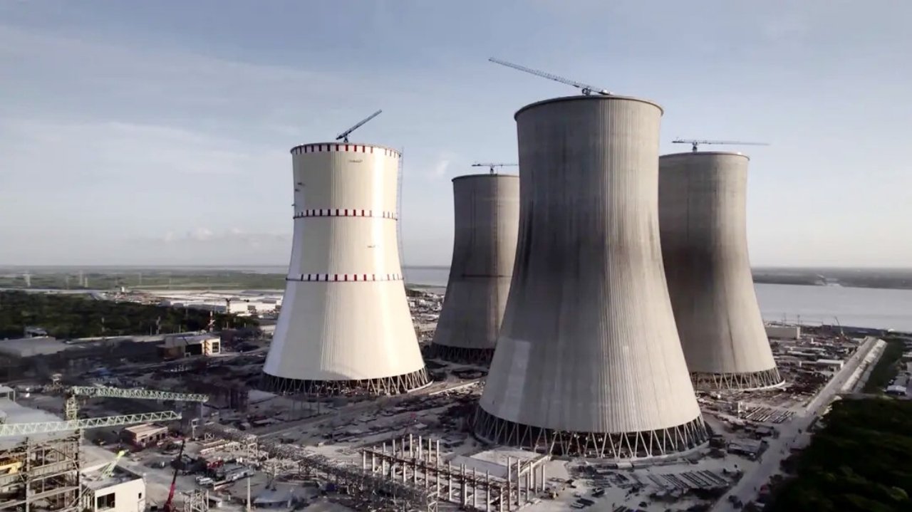 রূপপুর পারমাণবিক বিদ্যুৎকেন্দ্রে জ্বালানি লোডিং শুরু: বিদ্যুৎ উৎপাদনের পথে ঐতিহাসিক অগ্রগতি