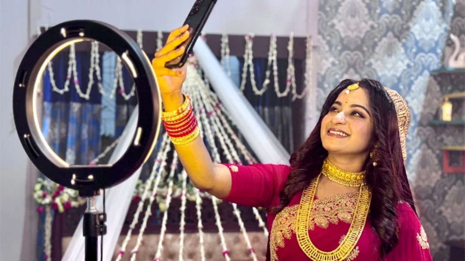 ঈদে বিটিভিতে প্রচার হবে নাটক ‘টিকটক বউ’