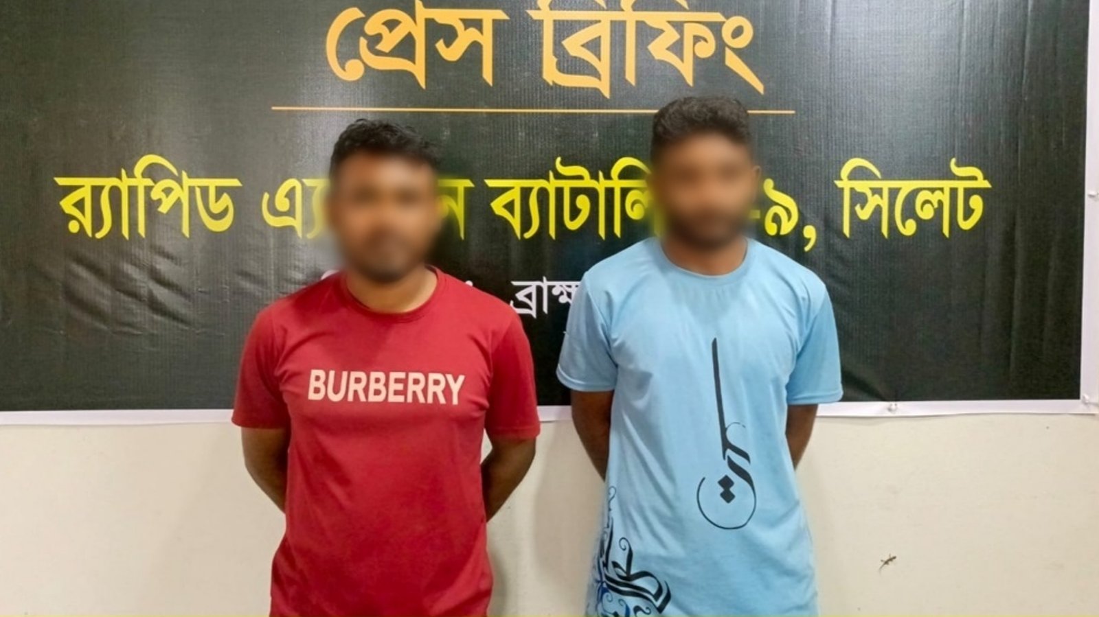 আশুগঞ্জে মোটরসাইকেলের সিটের নিচে মিলল ৬৩ বোতল ইসকফ সিরাপ, আটক ২