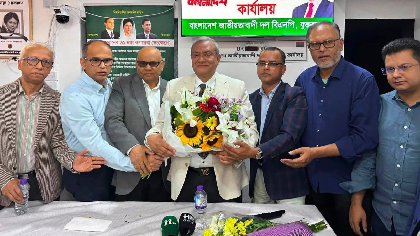 ‘দেশ ঋণে জর্জরিত, অর্থনীতি পুনরুদ্ধারই সবচেয়ে বড় চ্যালেঞ্জ’: নাসের রহমান