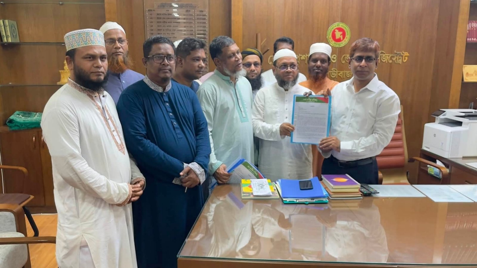 জ্বালানি সংকট ও দ্রব্যমূল্যের ঊর্ধ্বগতি রোধে মৌলভীবাজারে ১১ দলীয় ঐক্যের স্মারকলিপি