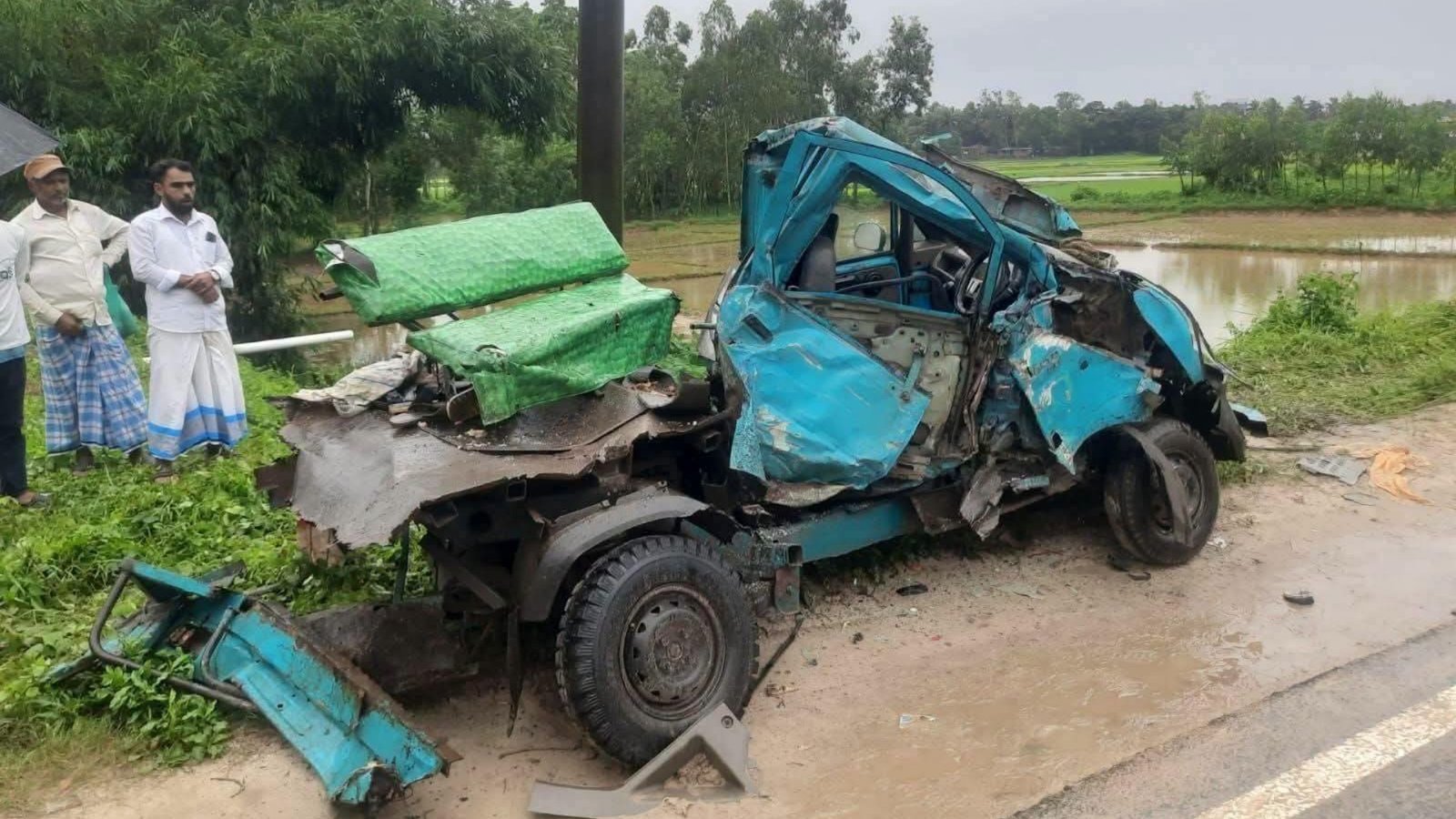 চকরিয়ায় দুই গাড়ির মুখোমুখি সংঘর্ষে নি’হ’ত ৪, আ’হত ৬