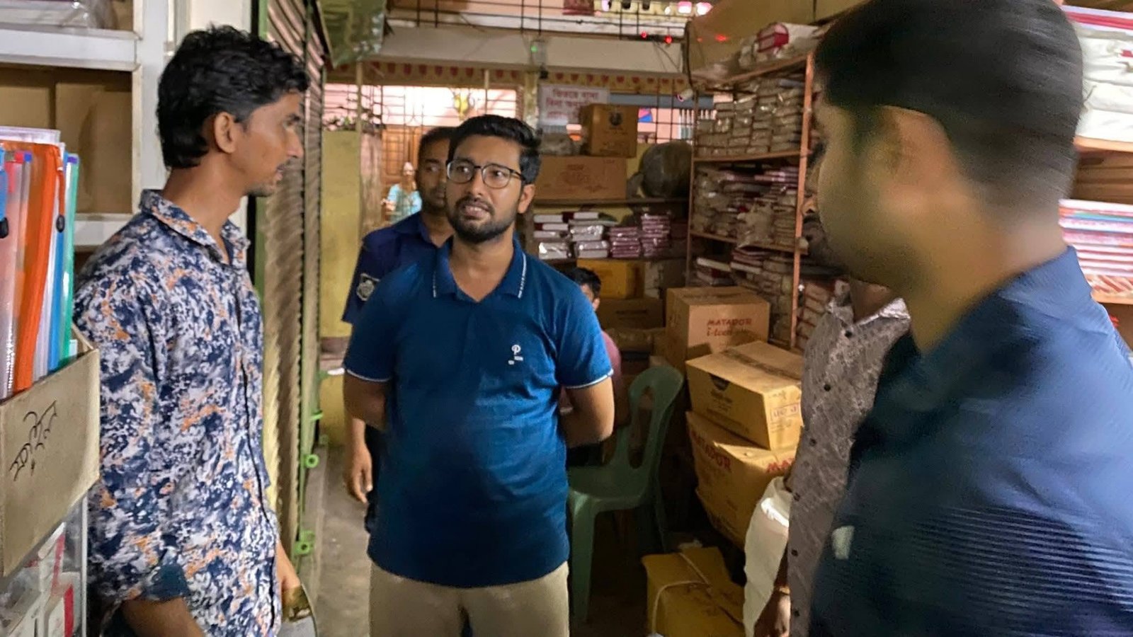 শ্রীমঙ্গলে রাত ৮টার পর দোকান খোলা, প্রশাসনের অভিযান