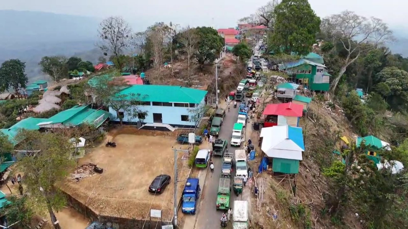 তেলের দাম বাড়ায় সাজেক ভ্রমণে বাড়ল গাড়িভাড়া