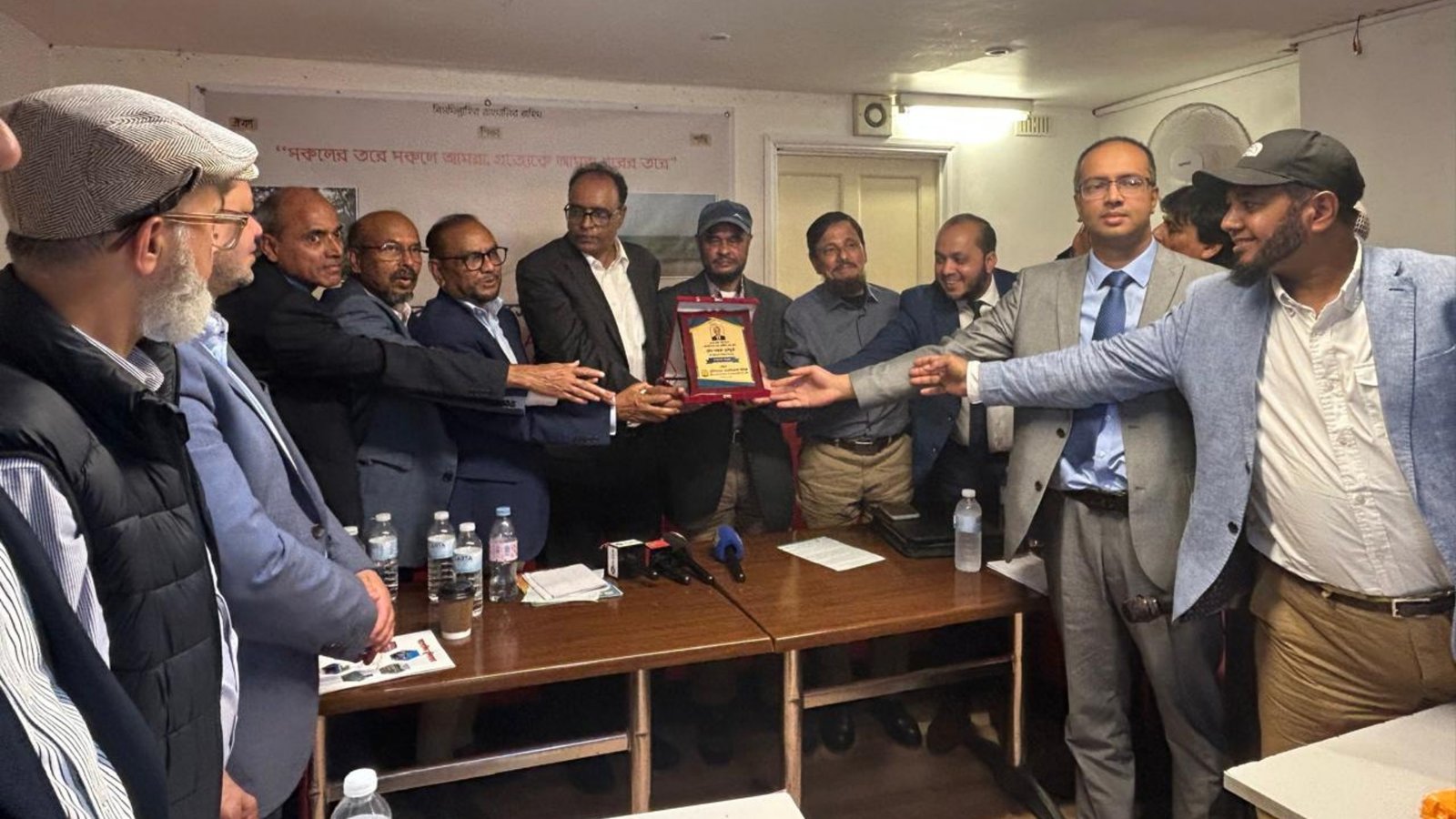 লন্ডনে খছরু চৌধুরীকে মুন্সিবাজার অ্যাসোসিয়েশন ইউকের সংবর্ধনা