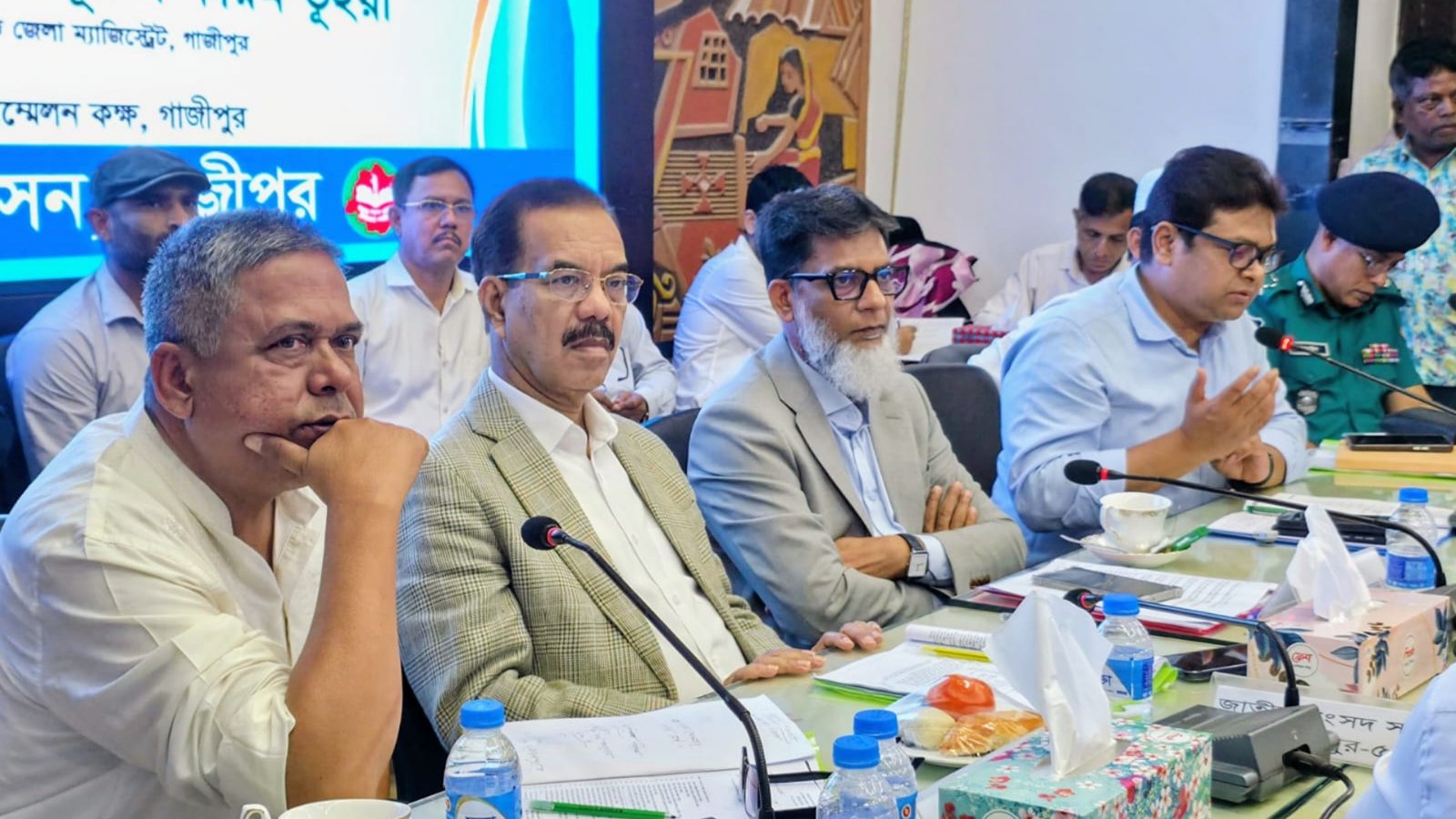 অপরাধীর কোনো রাজনৈতিক পরিচয় নেই: সড়ক প্রতিমন্ত্রী