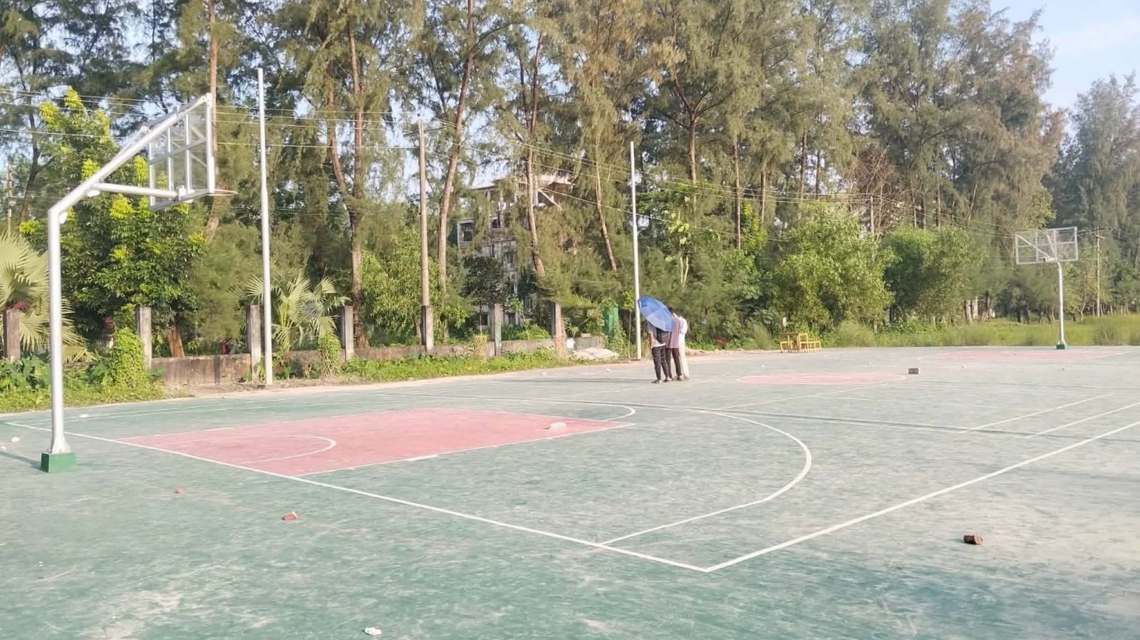 ১ কোটি ৬৭ লাখ টাকার কোর্ট, নেই নিয়মিত খেলা