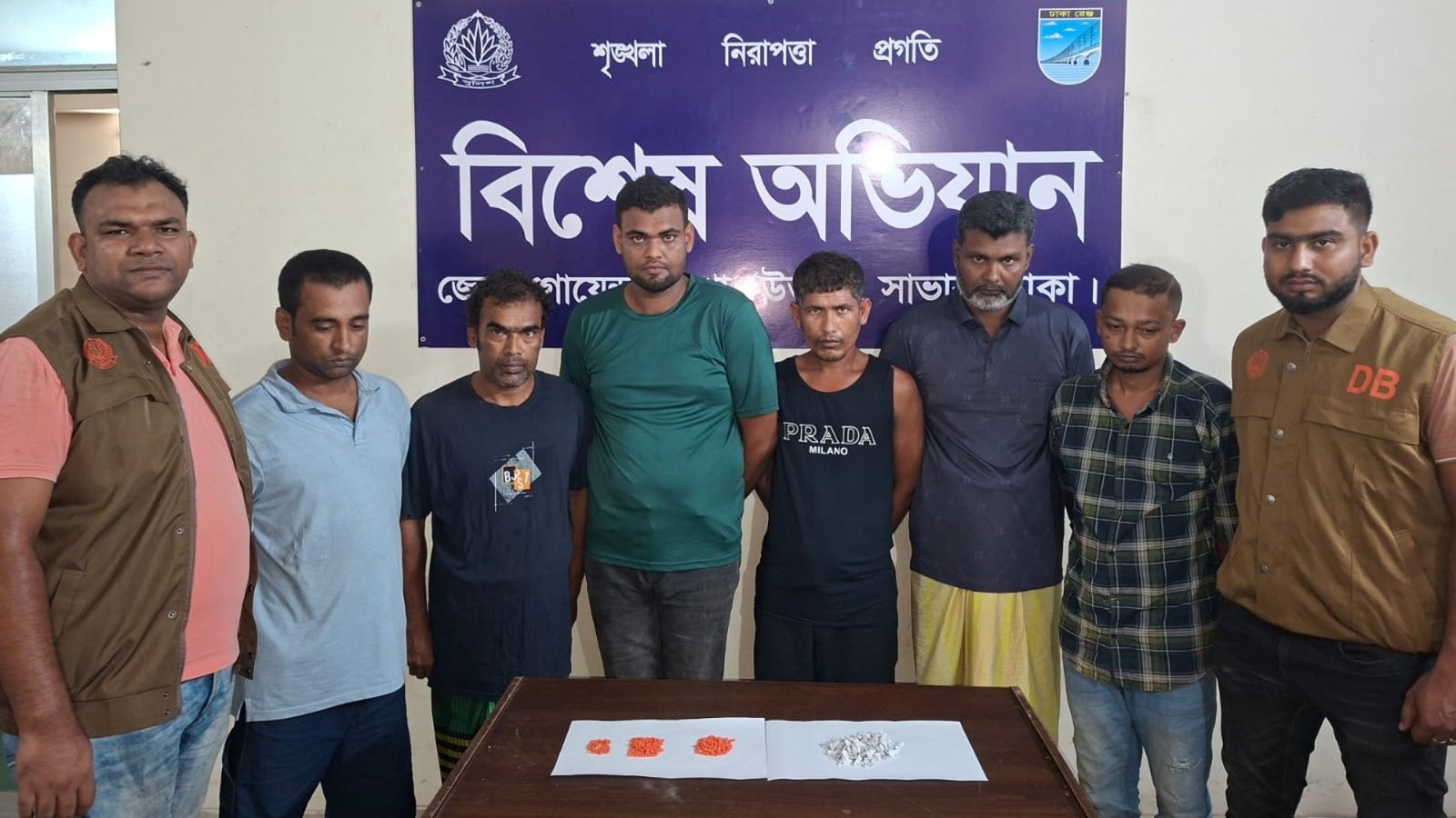 সাভারে ইয়াবা-হেরোইনসহ ৬ মাদক ব্যবসায়ী গ্রেপ্তার