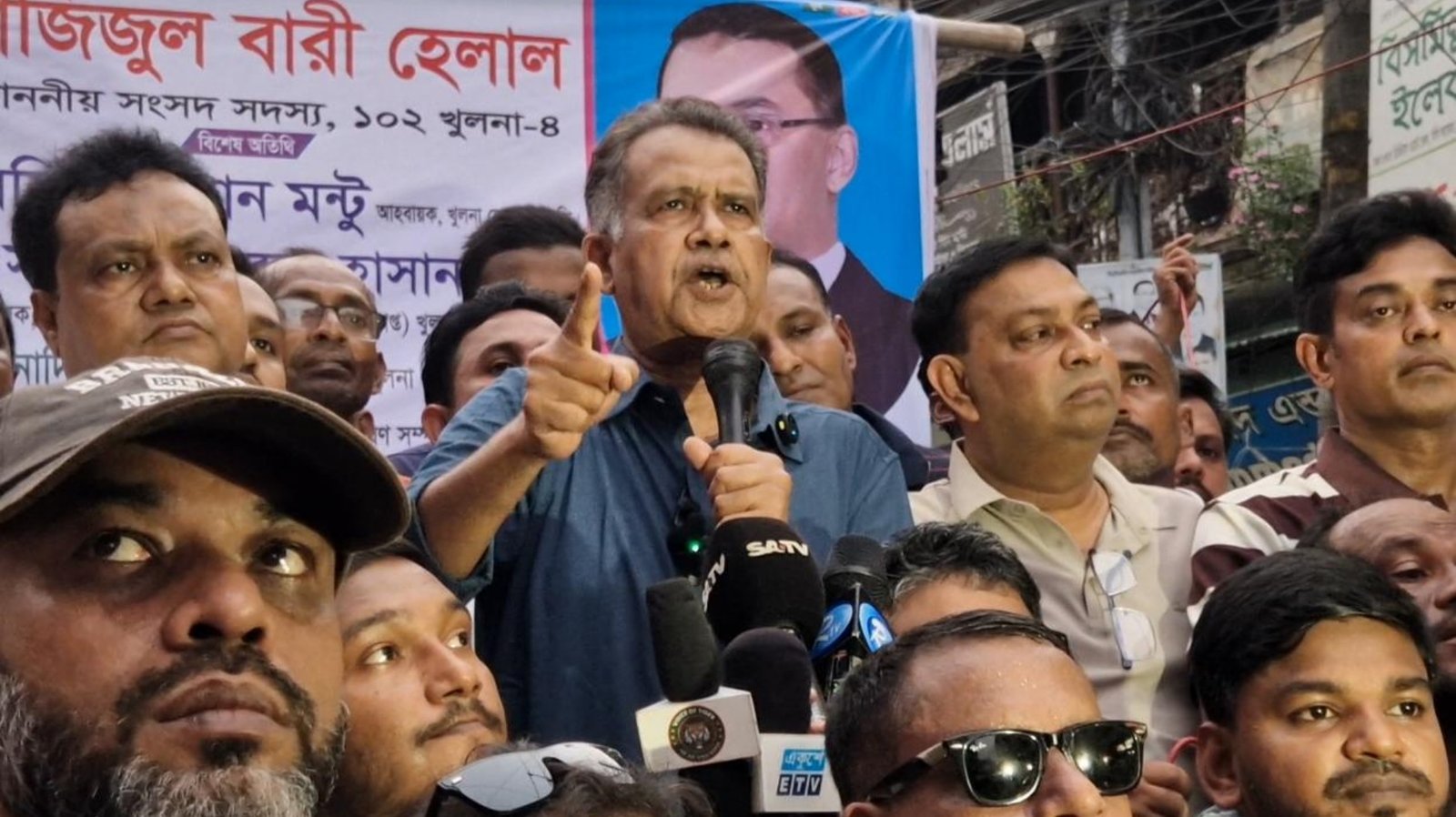 জামায়াত ক্ষমতাকে বড় দেখেছে, বিএনপি আইনকে: হেলাল